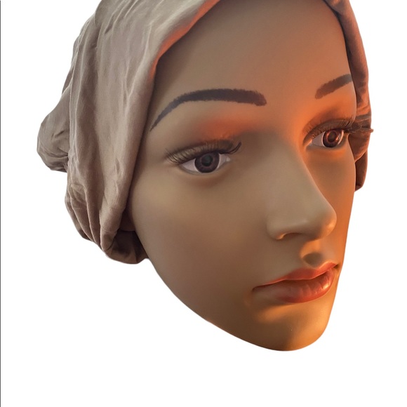 Tan beanie with ponytail opening - Picture 2 of 3